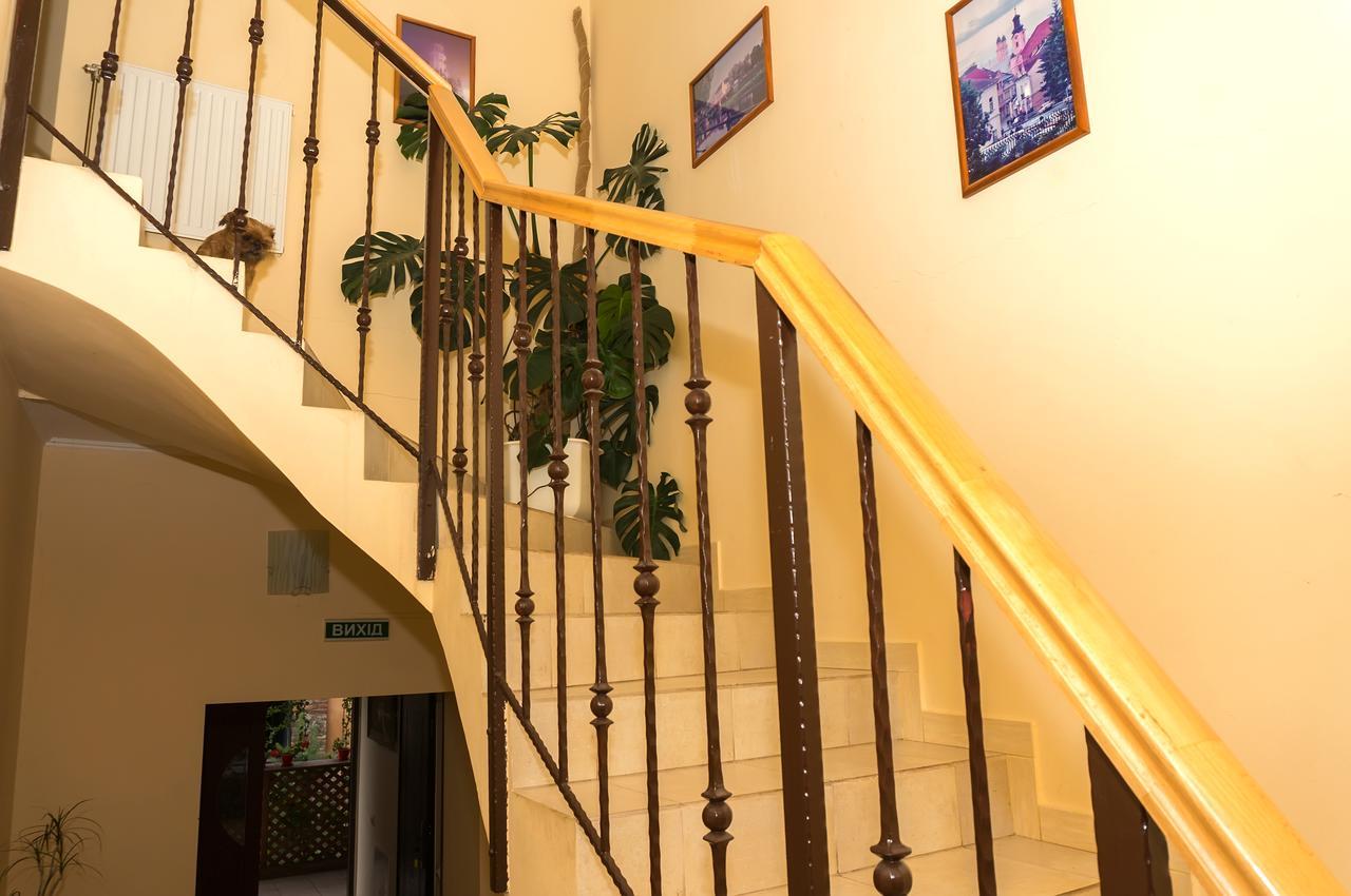 Hotel Кімнати В Центрі Úzhgorod Exterior foto