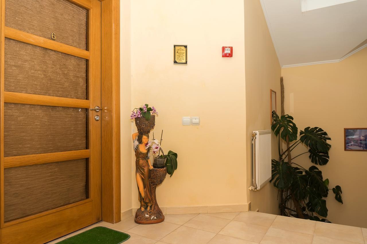 Hotel Кімнати В Центрі Úzhgorod Exterior foto