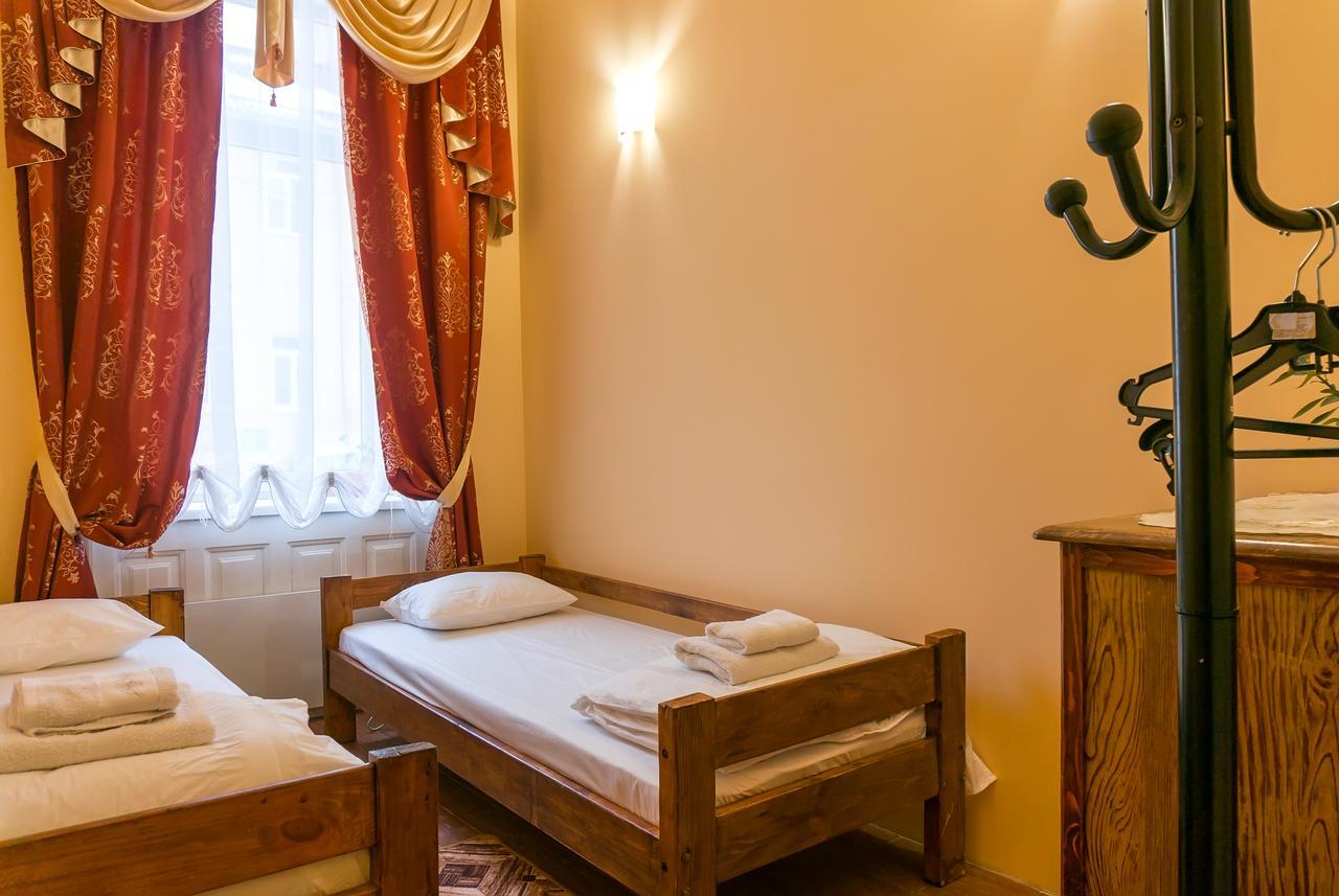 Hotel Кімнати В Центрі Úzhgorod Exterior foto