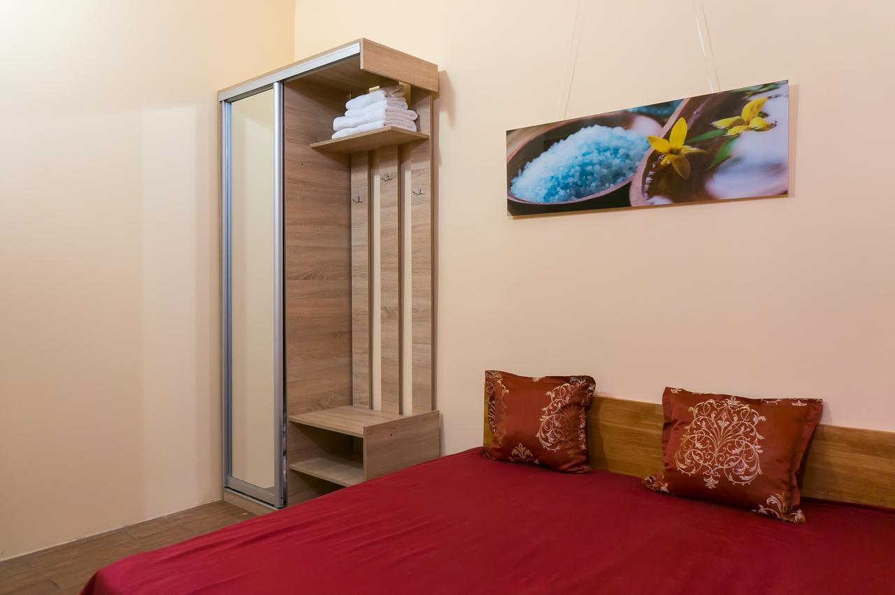 Hotel Кімнати В Центрі Úzhgorod Exterior foto