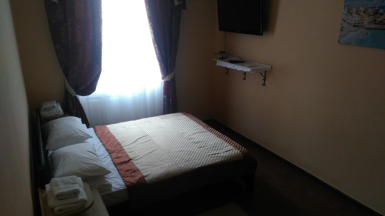 Hotel Кімнати В Центрі Úzhgorod Exterior foto