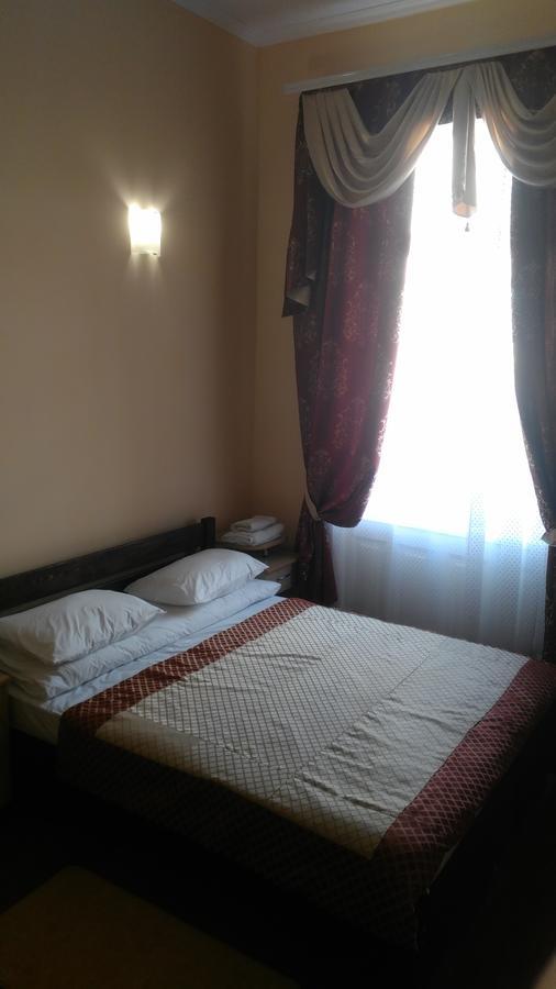Hotel Кімнати В Центрі Úzhgorod Exterior foto